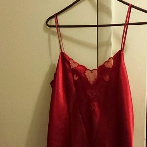 Valerie Stevens red polyester nightie Size L